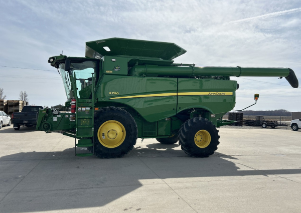 2022 John Deere S780