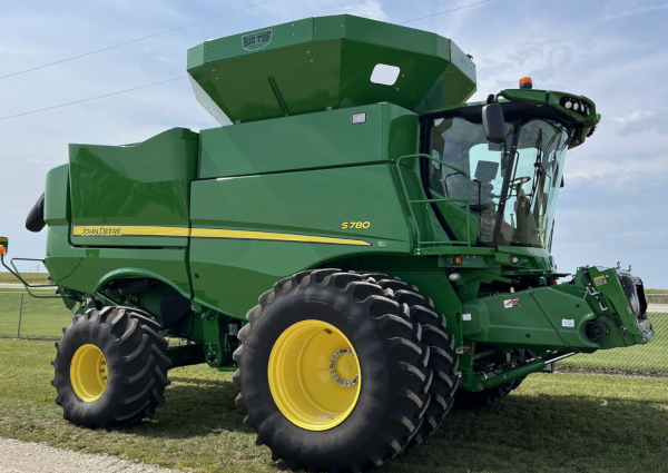 2019 John Deere S780