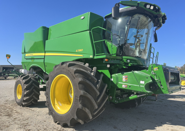 2023 John Deere S780